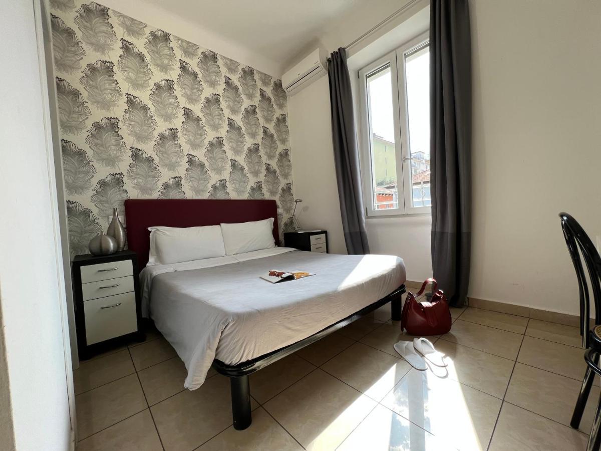 Hotel Rossovino Milano Exteriör bild