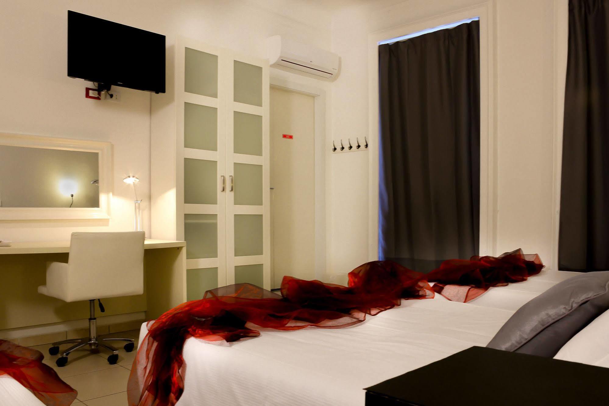 Hotel Rossovino Milano Exteriör bild