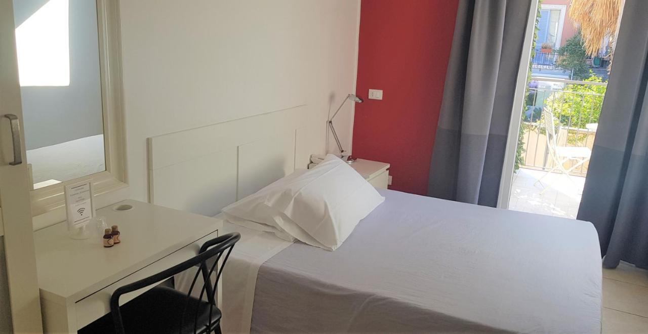 Hotel Rossovino Milano Exteriör bild